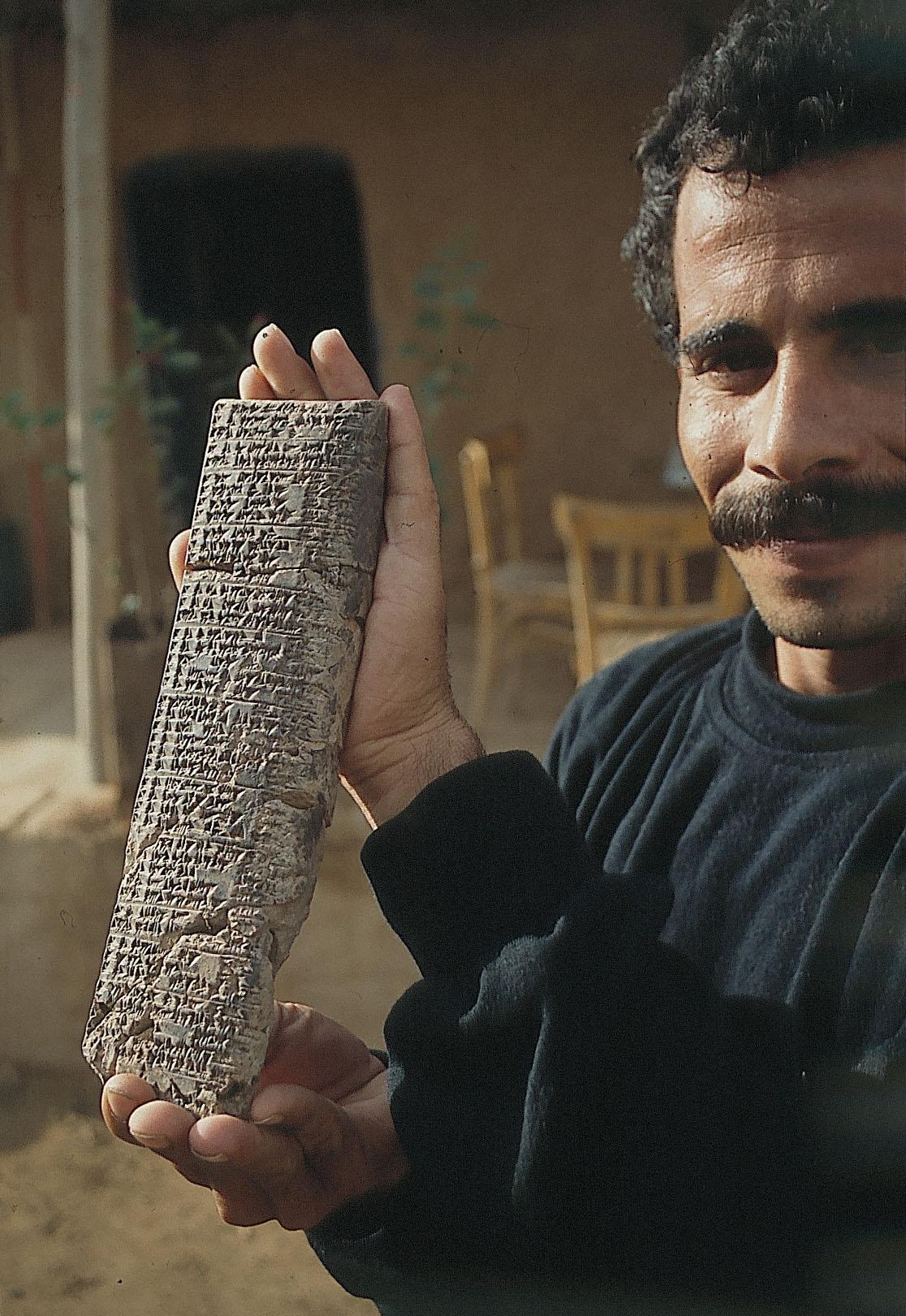 Assyrische kleitablet met spijkerschrift