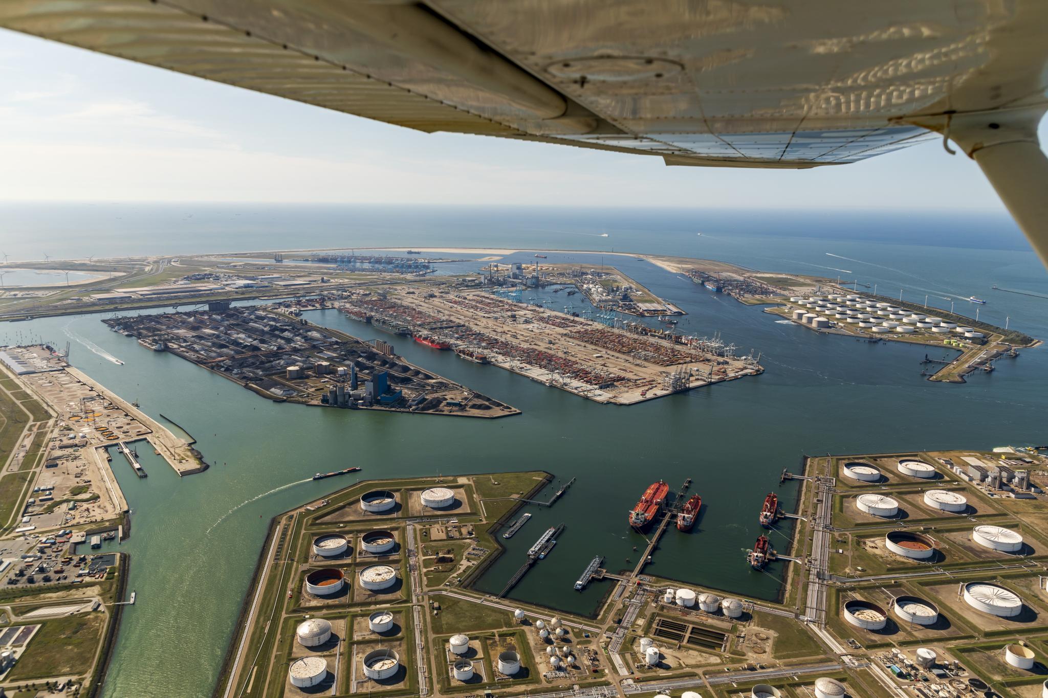 havenstad rotterdam port city futures economie research