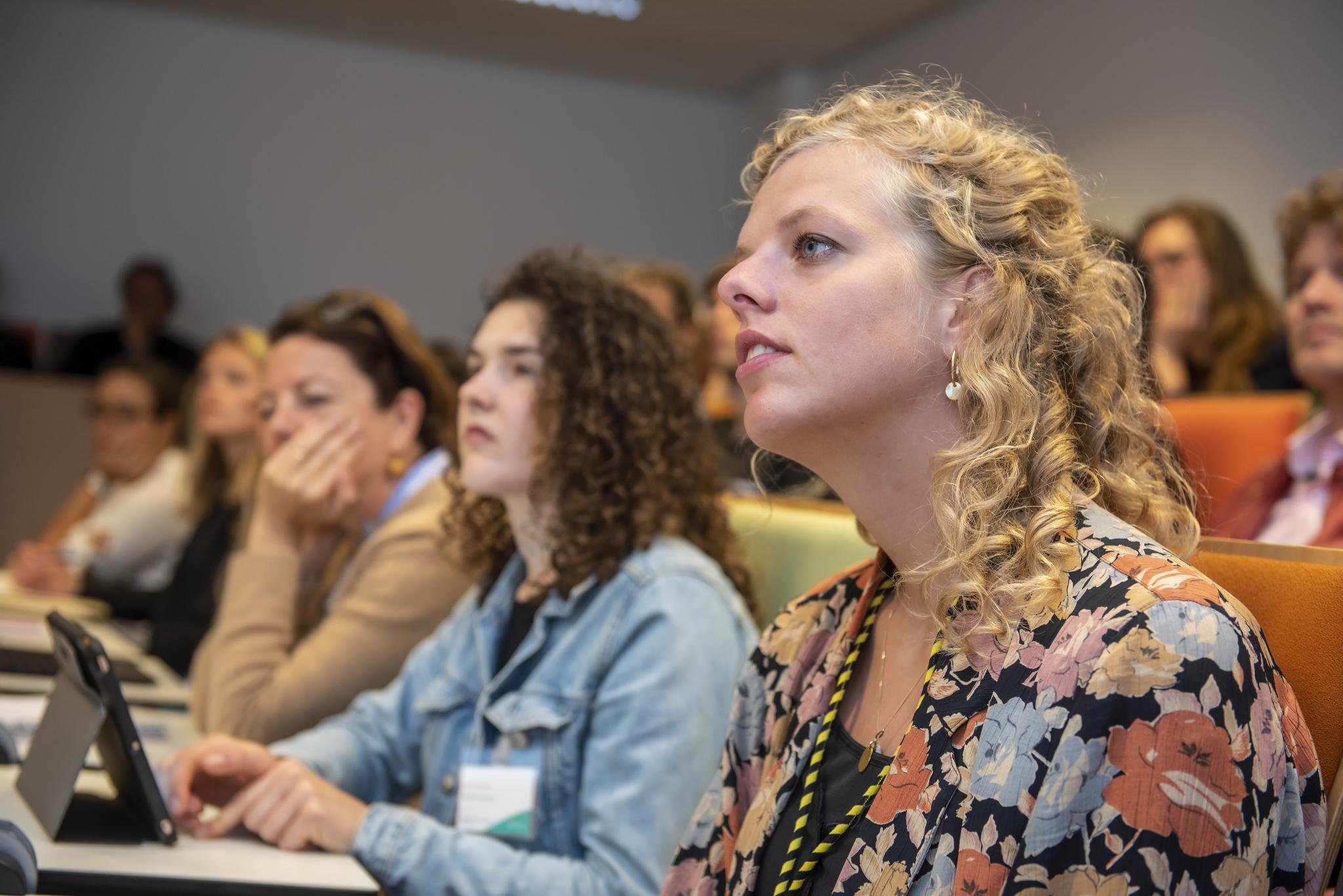 Lotte van Klaveren van de OMHE-organisatie