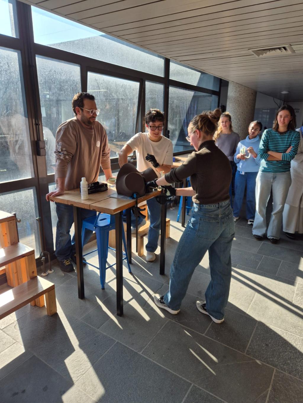 Student learning to use the vela® in practice.