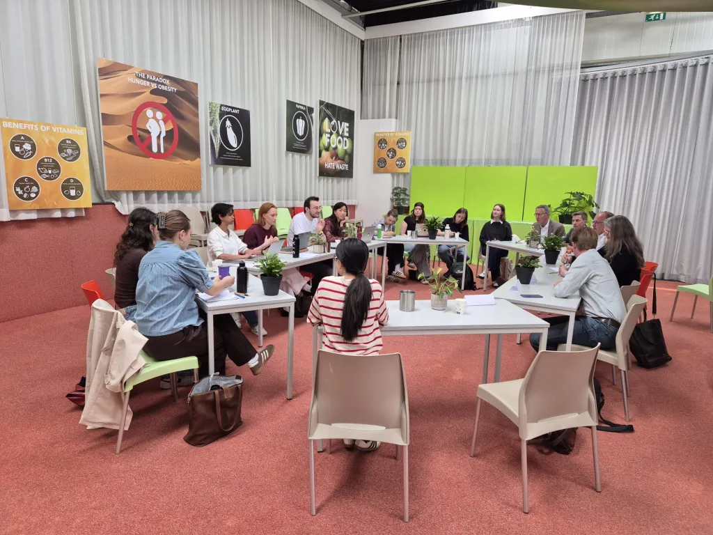 Tomatoworld round table