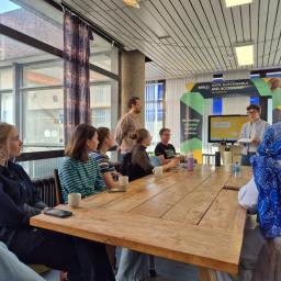 Students receiving a presentation about the vela® by the LAYCO team.